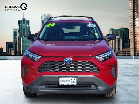 Used 2024 Toyota RAV4 LE image 8