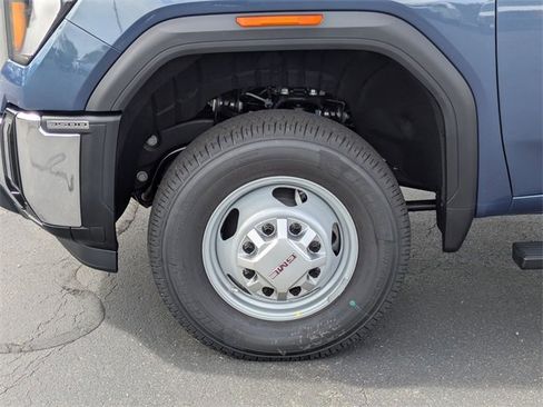 New 2025 GMC Sierra 3500 Pro w/ Fleet Convenience Package image 10