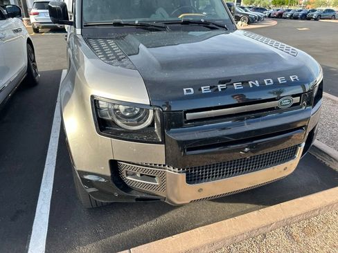 Used 2023 Land Rover Defender 110 X AWD/4WD image 3