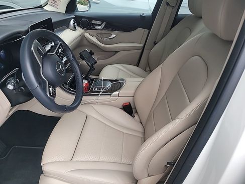 Certified 2022 Mercedes-Benz GLC 300 image 4