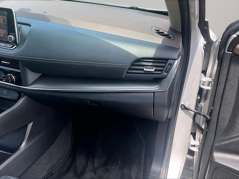 Used 2023 Nissan Rogue SV AWD/4WD image 14