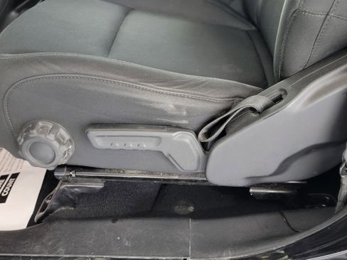 Used 2018 Jeep Wrangler Unlimited Sport S image 16