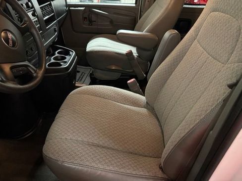 Used 2014 GMC Savana 3500 LT w/ LT Preferred Equipment Group RWD image 14