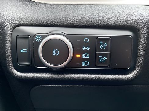 Used 2023 Ford Explorer XLT w/ Equipment Group 202A image 48