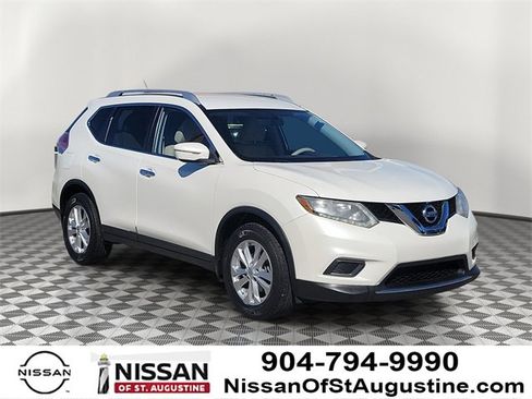 Used 2015 Nissan Rogue SV image 1