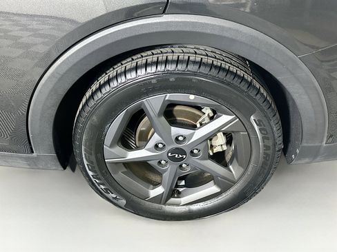 Used 2025 Kia K4 LXS image 11