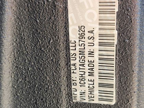 Used 2021 Jeep Gladiator Sport AWD/4WD image 22