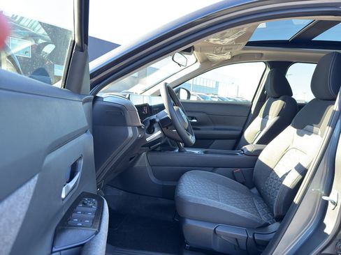 New 2026 Nissan Kicks SV image 11