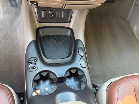 Used 2005 Toyota Sequoia SR5 RWD image 81