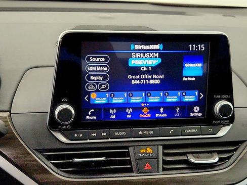 Used 2025 Nissan Altima 2.5 SV FWD image 18