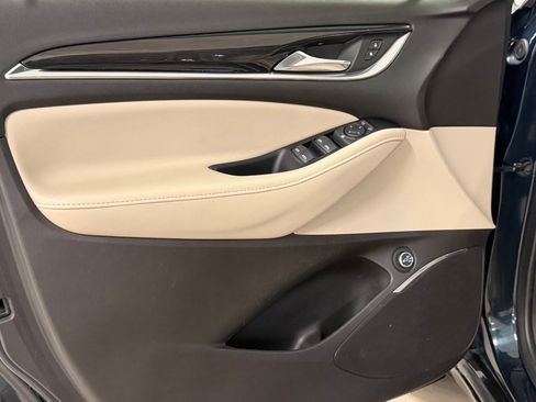 Used 2019 Buick Enclave Essence AWD/4WD image 13
