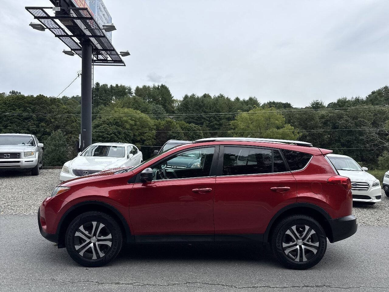 Used 2014 Toyota RAV4 LE AWD/4WD image 4
