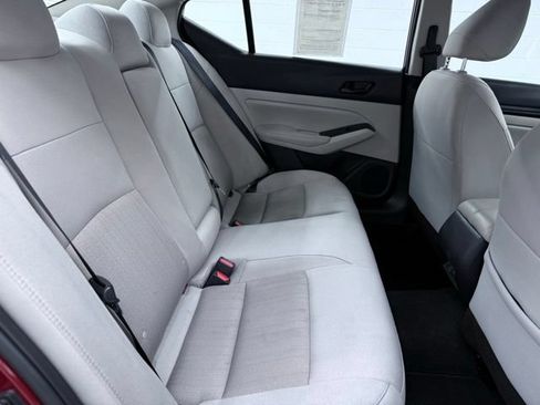Used 2025 Nissan Altima 2.5 SV FWD image 18