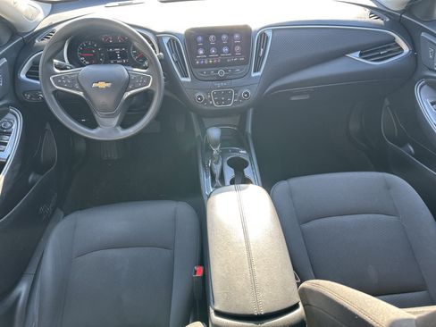 Used 2024 Chevrolet Malibu LT image 19
