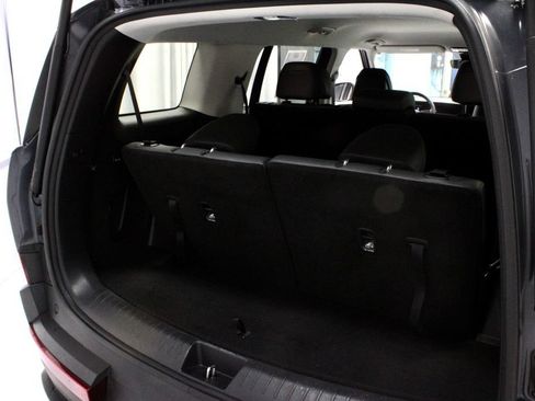 Used 2025 Hyundai Santa Fe SEL FWD image 15