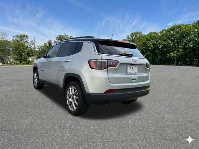 Used 2025 Jeep Compass Limited AWD/4WD image 6