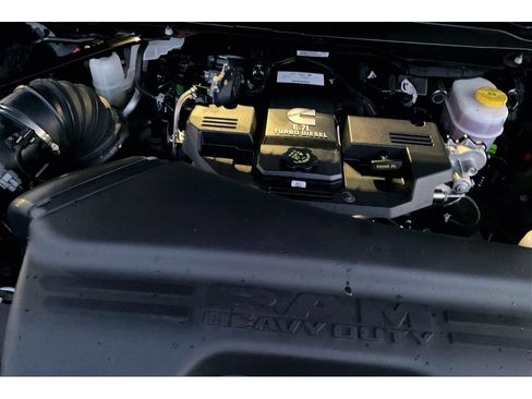 Used 2022 RAM 3500 Laramie image 31