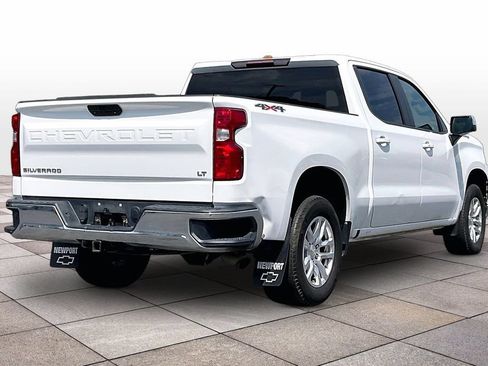 Used 2020 Chevrolet Silverado 1500 LT w/ Convenience Package AWD/4WD image 13