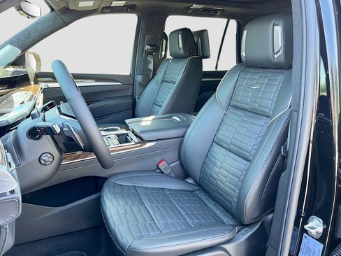 New 2026 Cadillac Escalade Platinum Sport w/ LPO, ONYX Package AWD/4WD image 15