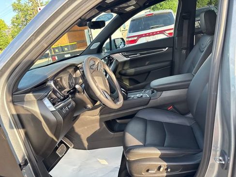 Used 2024 Cadillac XT6 Sport w/ Technology Package AWD/4WD image 8