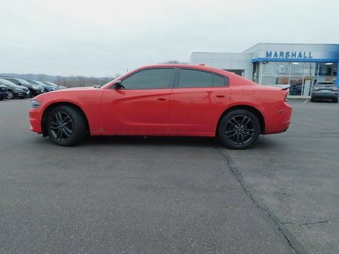 Used 2019 Dodge Charger SXT w/ Blacktop Package image 10