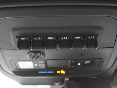 New 2026 Ford Bronco Raptor w/ Interior Carbon Fiber Pack AWD/4WD image 35
