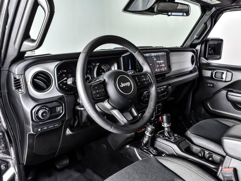 Used 2025 Jeep Wrangler Unlimited Sport S 4xe AWD/4WD image 15