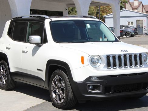 Used 2017 Jeep Renegade Limited FWD image 3