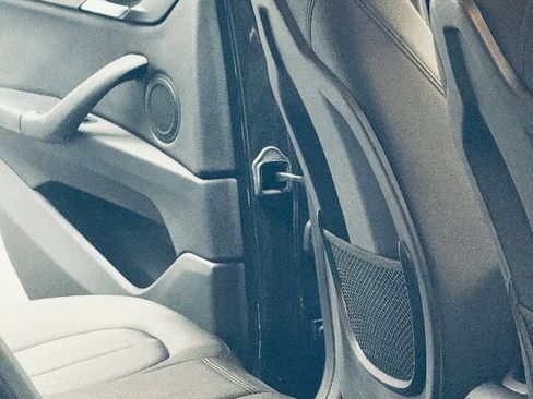 Used 2018 BMW X1 sDrive28i image 10