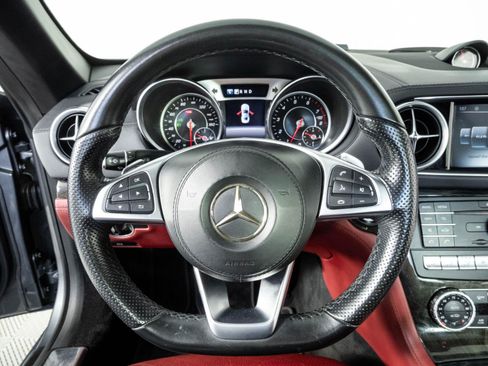 Used 2018 Mercedes-Benz SL 550 image 9