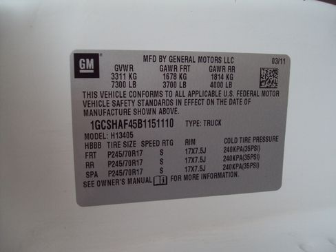 Used 2011 Chevrolet Express 1500 AWD image 35