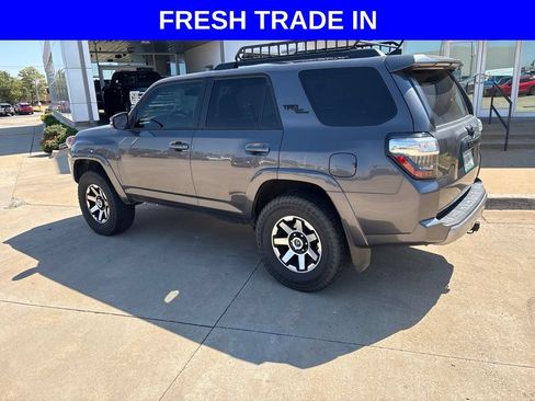 Used 2020 Toyota 4Runner TRD Off-Road Premium w/ Moonroof Package AWD/4WD image 6