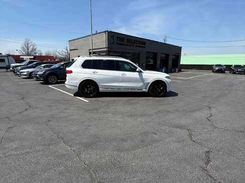 Used 2021 BMW X7 xDrive40i AWD/4WD image 19