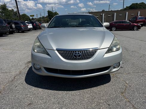 Used 2006 Toyota Solara SE FWD image 2