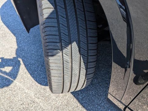 Used 2020 Chevrolet Traverse Premier image 33