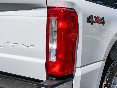 Used 2025 Ford F250 XLT image 9
