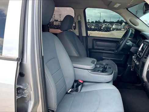 Used 2020 RAM 1500 Tradesman w/ Chrome Plus Package RWD image 25
