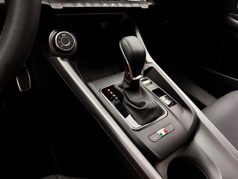 Used 2025 Alfa Romeo Tonale w/ Premium Package AWD/4WD image 14