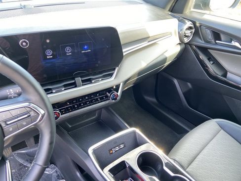 Used 2025 Chevrolet Equinox LT w/ Convenience Package II AWD/4WD image 23