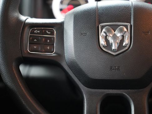 Used 2017 RAM 1500 Express AWD/4WD image 18
