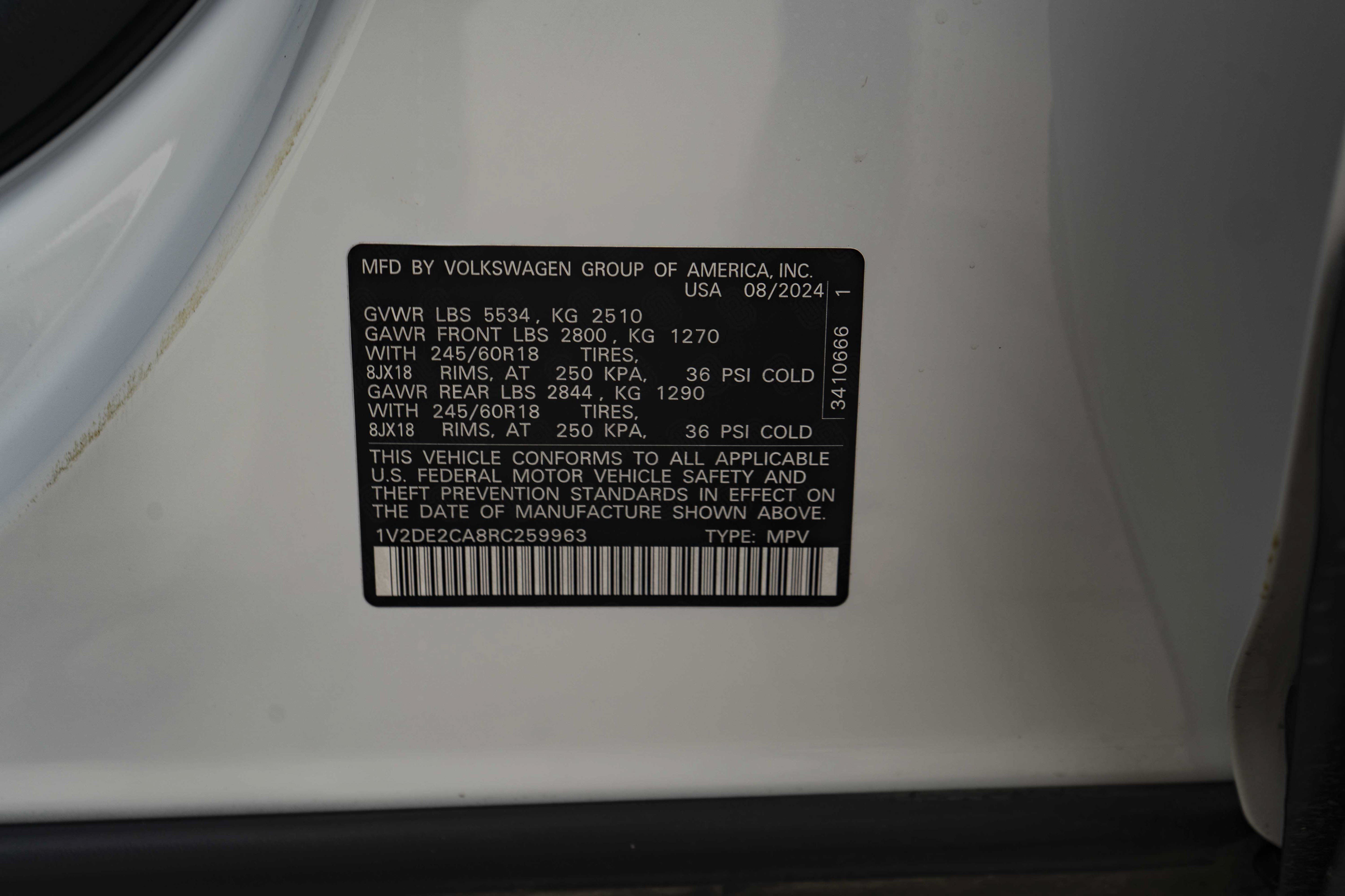 Certified 2024 Volkswagen Atlas Cross Sport SE FWD image 39