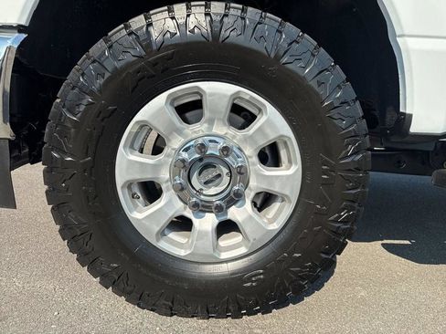 Used 2024 Ford F250 XLT w/ FX4 Off-Road Package AWD/4WD image 14