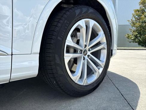 Used 2025 Audi Q7 3.0T Prestige AWD/4WD image 12