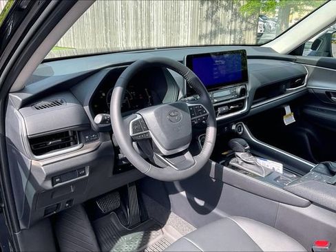 New 2026 Toyota Grand Highlander AWD Hybrid image 6