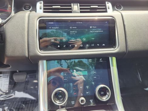Used 2018 Land Rover Range Rover Sport SE AWD/4WD image 17