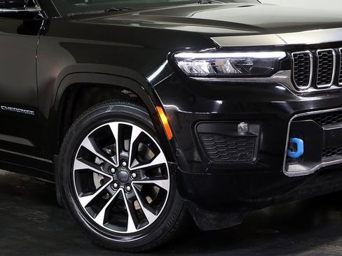 Used 2022 Jeep Grand Cherokee Overland w/ Luxury Tech Group IV image 8