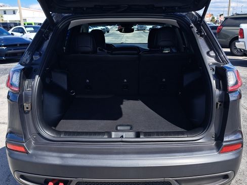 Used 2022 Jeep Cherokee Trailhawk w/ Premium Leather Package image 7