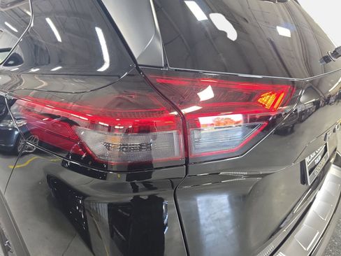 New 2026 Nissan Rogue SV FWD image 33