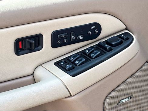 Used 2003 Chevrolet Tahoe LT AWD/4WD image 19