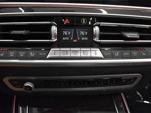 Used 2021 BMW X7 xDrive40i w/ Parking Assistance Package image 22